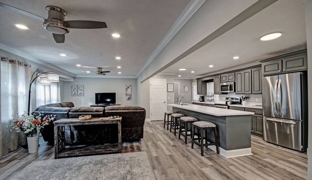 City Retreat Near the Lake, Great for Fishing