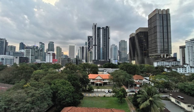 City Skyline View Condo @ KLCC City Centre Kuala Lumpur, with balcony, pool, gym