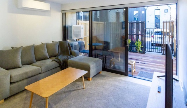 City Townhouse 2BR 2BA with EV Charger and Work Desk