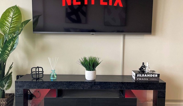 City View 1-bedroom spacious suite in WiFi, AC and