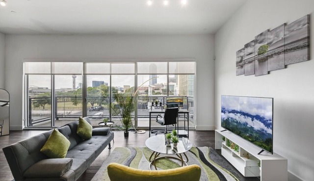 City View 1BR I Gym I Free Parking I Workspace