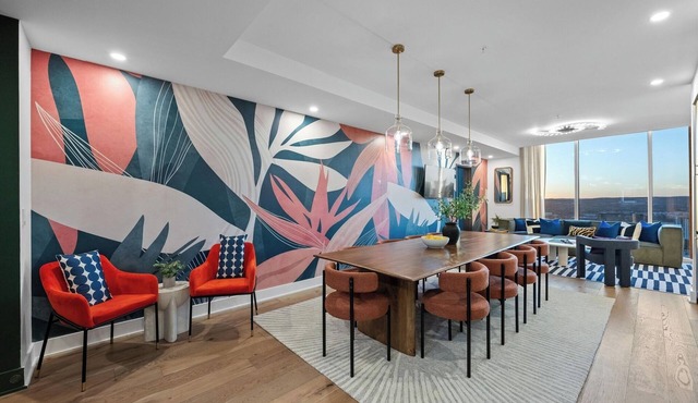 City View Exec Penthouse, Pool, 8 Beds, Bachelorette party, ACL, F-1, Walkable