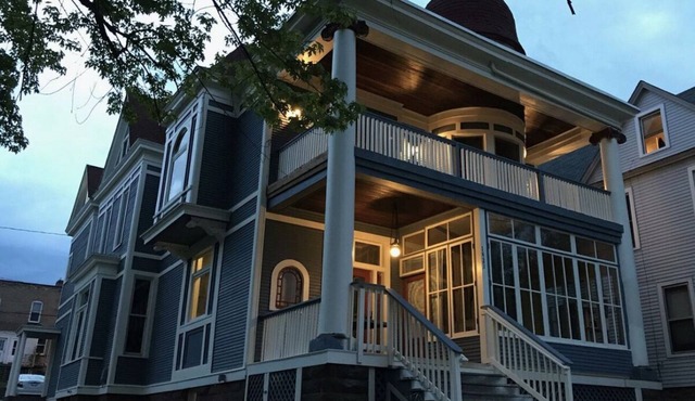 City View Historic Condo | Near Downtown