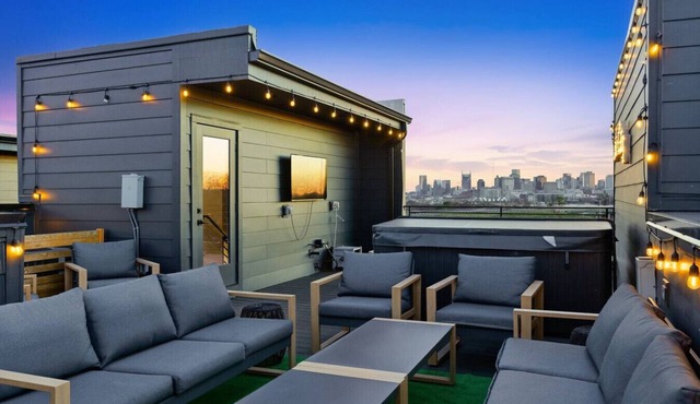 City View Home with HotTub, Rooftop, Arcade Game, and Parking