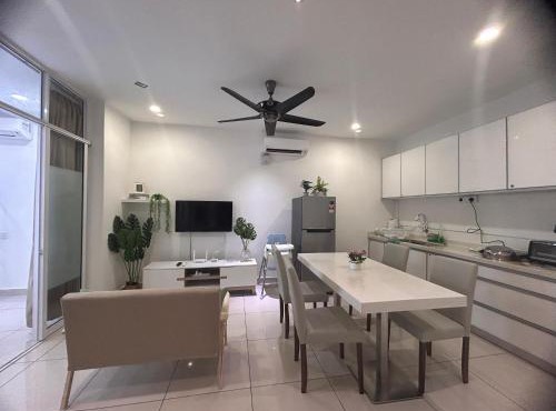 City View & Sea View Mansion One Gleneagles Gurney Komtar George Town by Cozy Cottage Haven