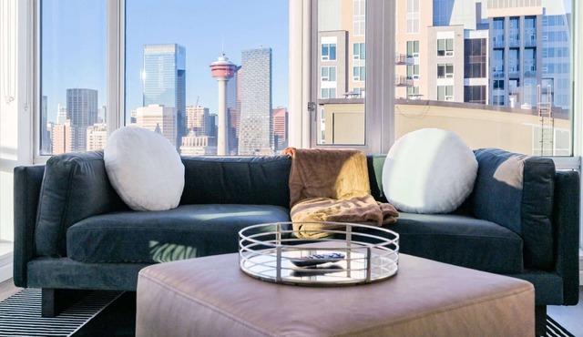 City View | Stylish Condo | 2 King Beds + Ensuites