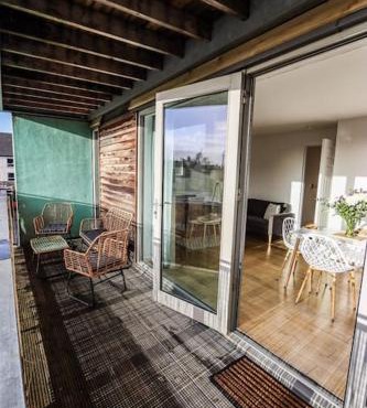 City Views by the Castle, Free Designated Parking.