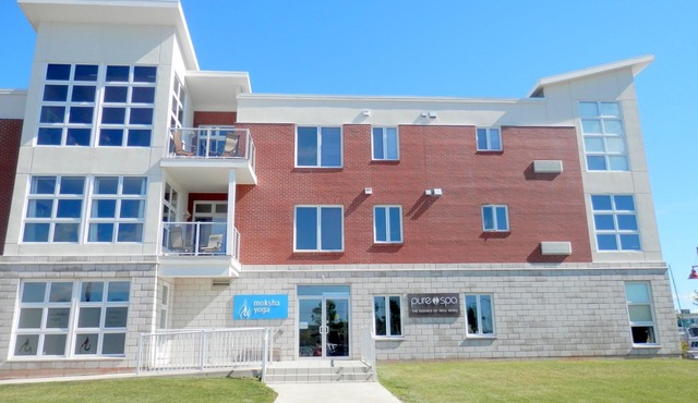 CITY WATER FRONT CONDO & PURE SPA!