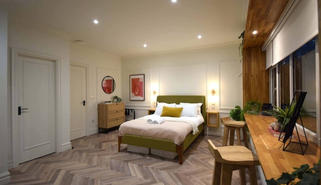 CITYeSCAPE - Studio 2, 1 Bath, Sofa bed, NQ