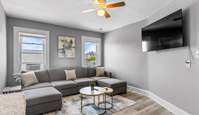 Cityscape - Centrally located 2BR