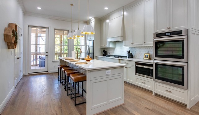 Cityscape Oasis at The Golden | Contemporary Design, Spectacular Sunset Views