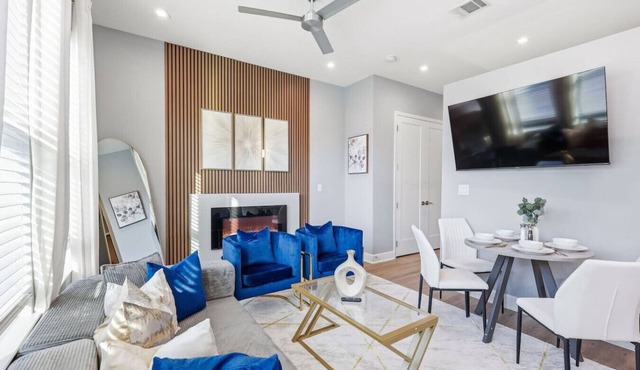 Cityscape Star | Retreat near Deep Ellum & Dwntown
