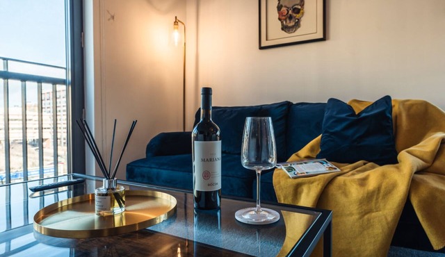 CityView - Stunning 2 BR Apartment *Iconic Views*