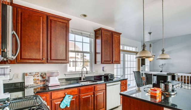 CJ Rentals, LLC.; A peaceful golf outing, reunion, family oriented home stay