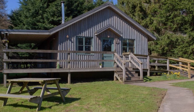 Clachnaben - sleeps 6 guests in 3 bedrooms