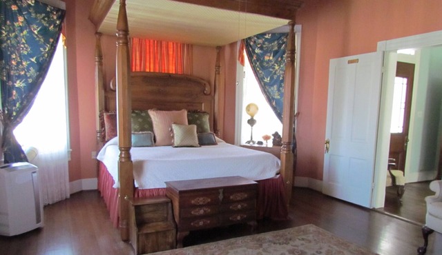 Claiborne Room at La Maison Louisiane