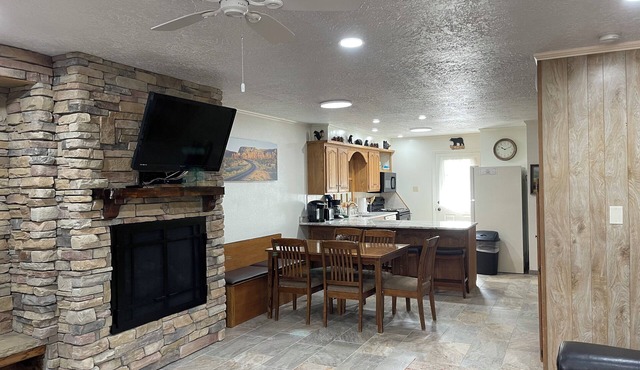 Claim Jumper #19 Townhouse with High Speed Wifi