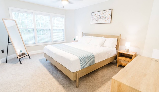 Claire's Charming Home near RDU and RTP