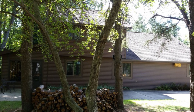 Clam River Haven - Sleeps 11 - Kayaking the Clam River