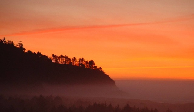 CLAMMING!NOW OPEN!! :) ROMANTIC +ELEGANT =180 DEGREE VIEW OCEAN!! PAY LESS HERE