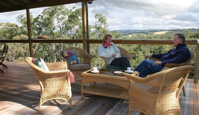 Clancy's Lodge at BANJOS BUSHLAND RETREAT - couples, families & groups