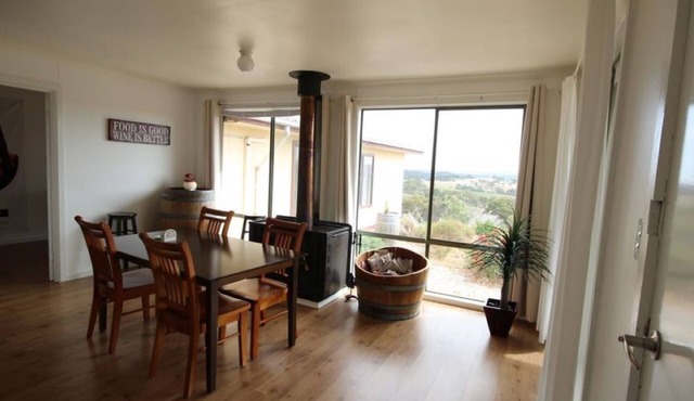 Clare View COTTAGE(pet friendly)sleep 4, 220 spring gully road, Clare Australia