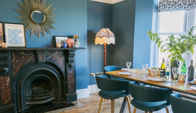 Claremont - a sea view that sleeps 8 guests in 4 bedrooms