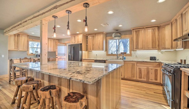 Claremore Country Home w/Large Yard & Grill!