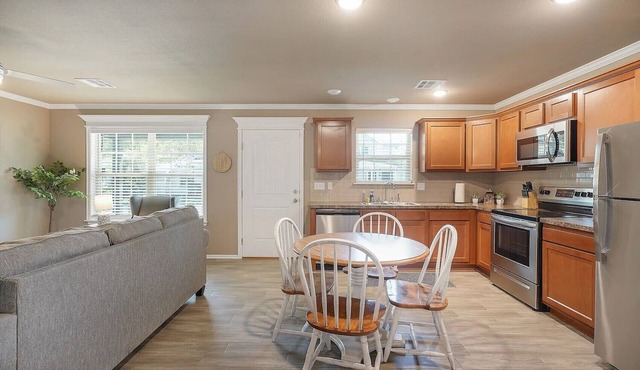 Claremore Cozy Cottage - Near Downtown