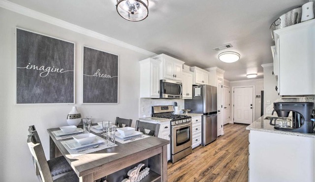 Claremore Getaway about 2 Mi to Historic District