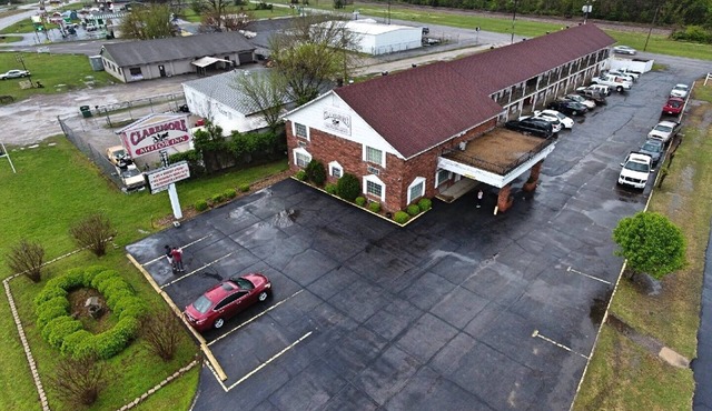 Claremore Motor Inn