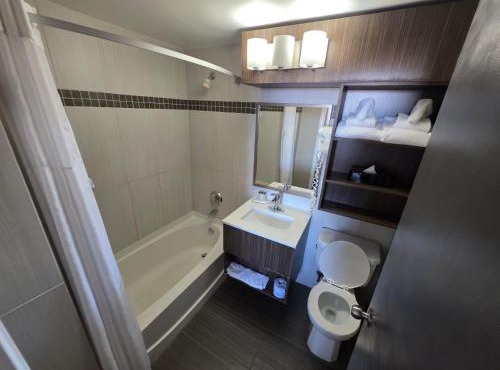 Clarion Hotel
