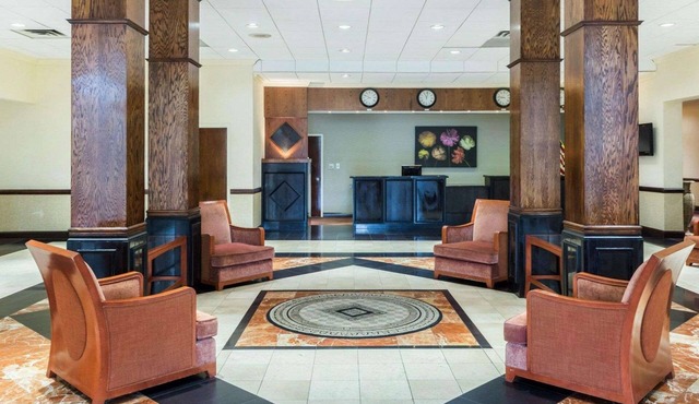 Clarion Hotel Somerset - New Brunswick