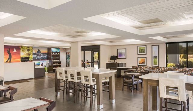 Clarion Pointe Forsyth I-75