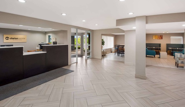 Clarion Pointe Indianapolis Northeast