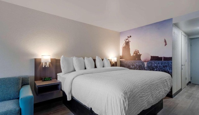 Clarion Pointe McDonough