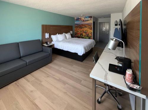 Clarion Pointe Springfield Southeast