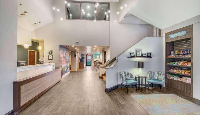 Clarion Pointe Wake Forest - Raleigh North