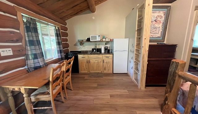 Clark Cabin, Greyhouse Inn Vacation Rentals