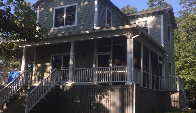 Clarks Hill Lakefront Cabin aka J. Strom Thurmond Lake always has deep water!