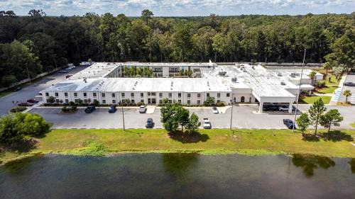 Clarks Inn Savannah Airport