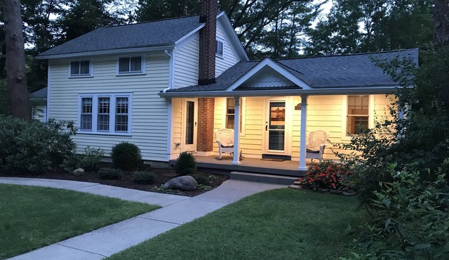 Clarksburg Cottage, your tranquil home in the perfect get-away location!