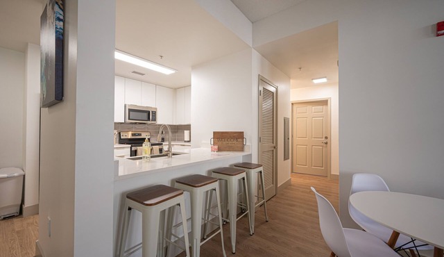 Class & Space Uptown