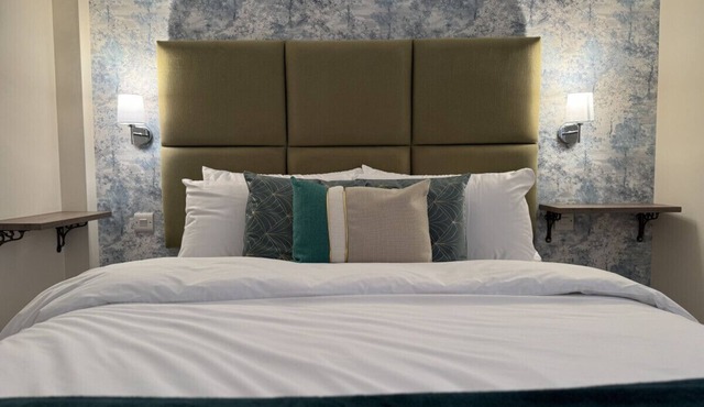 Class Stays - Room 5