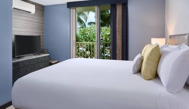 Classic 1-Bedroom Suite | Beachfront Stay with Easy Ocean Access