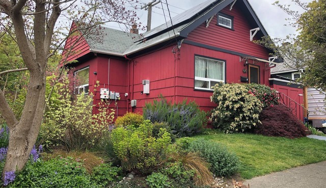 Classic 1910 Comfortable Ballard home in Seattle