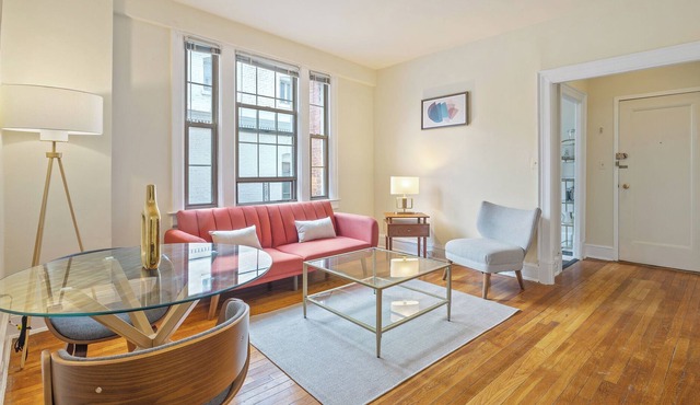 Classic 1BD Dupont Apt