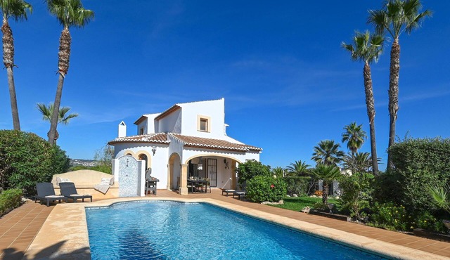 Classic and comfortable villa in Javea, Costa Blanca, Spain with private pool for 6 persons