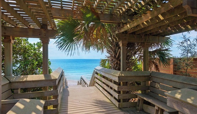 Classic Beach Home With Heated Private Pool - Sleeps 9