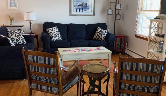 Classic beach house, 4 BDRs, sleeps 10, off street parking, ocean views